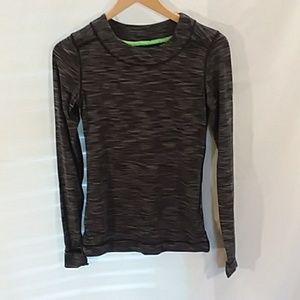 Cuddl duds flex fit gray top